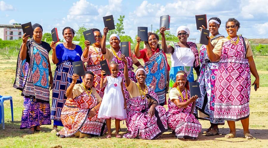 Complete Bible Now Available in 807 Languages Worldwide